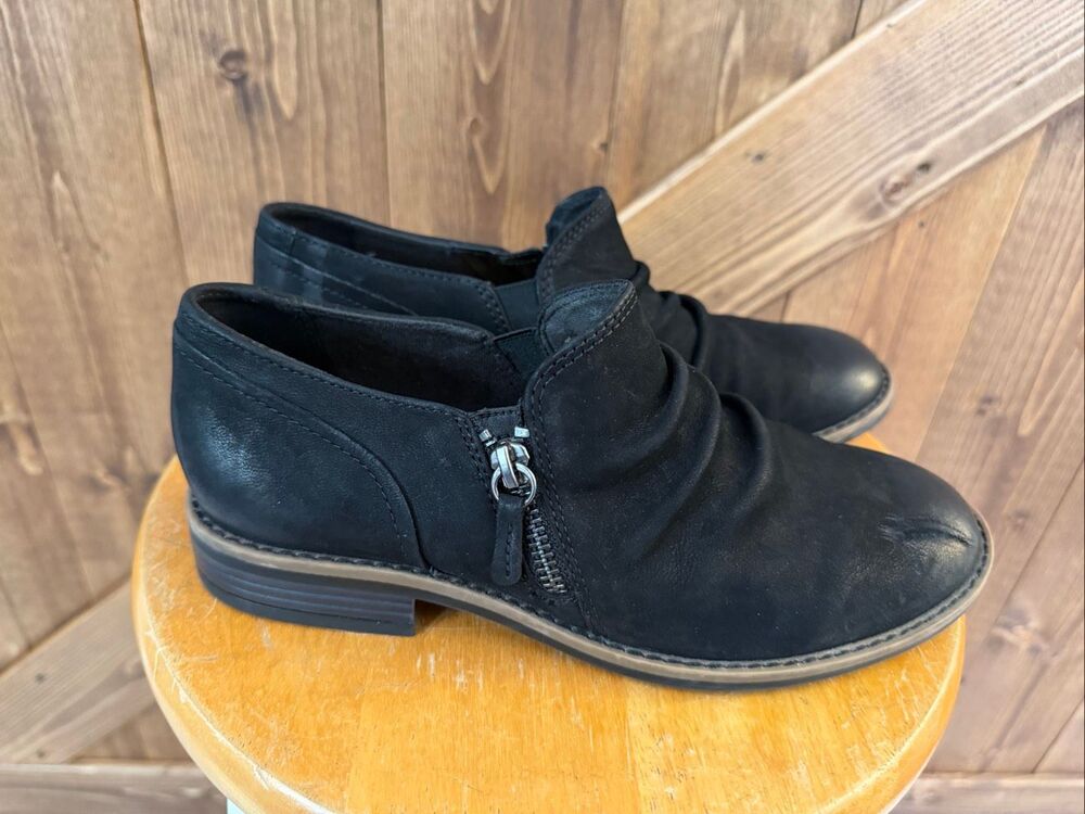 Clarks Collection Women’s Size 7 M Black Faux Leather Side Zip Loafer Shoes